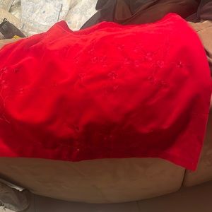 Super cute red short, mini skirt with flower embroidery